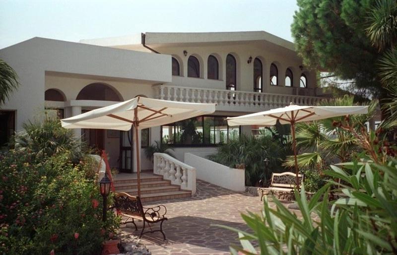 Villaggio Pineta Petto Bianco Capo Vaticano Εξωτερικό φωτογραφία
