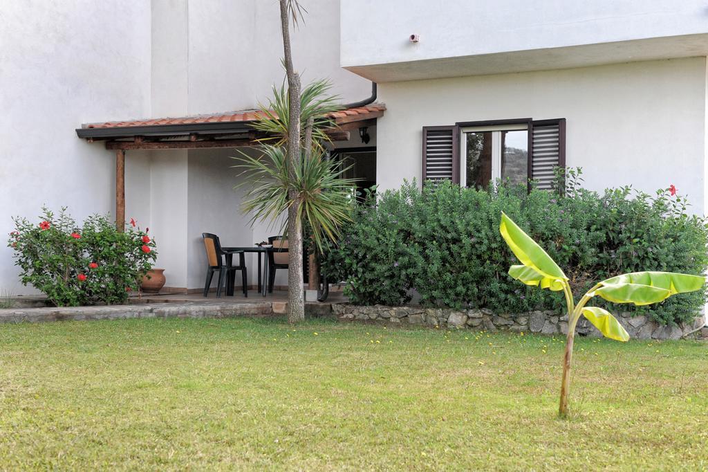 Villaggio Pineta Petto Bianco Capo Vaticano Δωμάτιο φωτογραφία