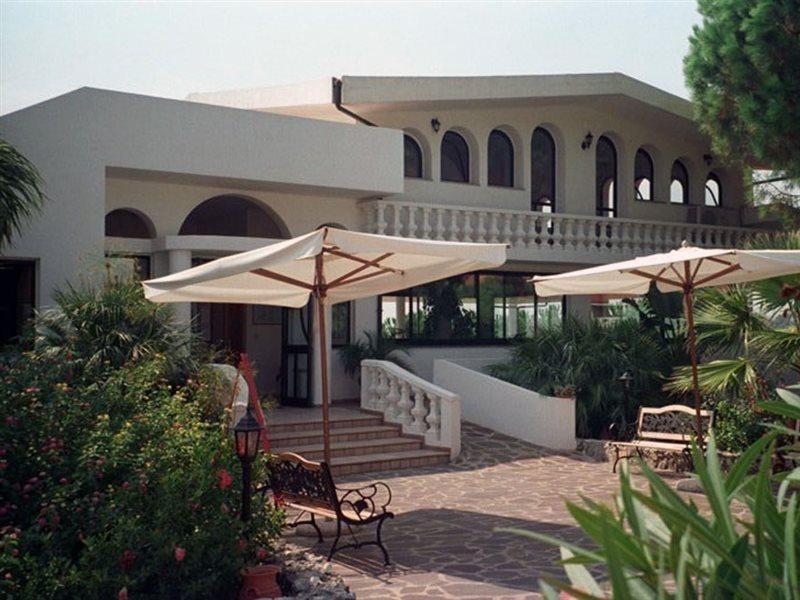 Villaggio Pineta Petto Bianco Capo Vaticano Εξωτερικό φωτογραφία